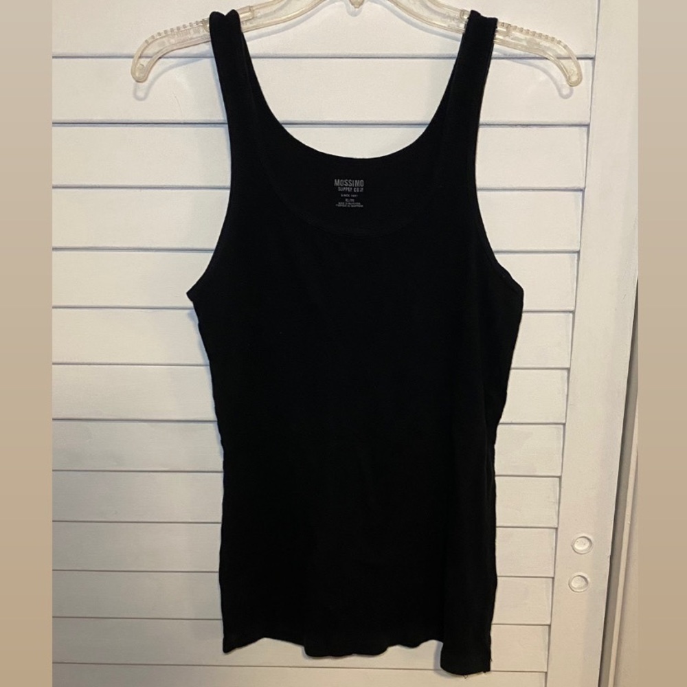 Mossimo Size M Simple Black tank top